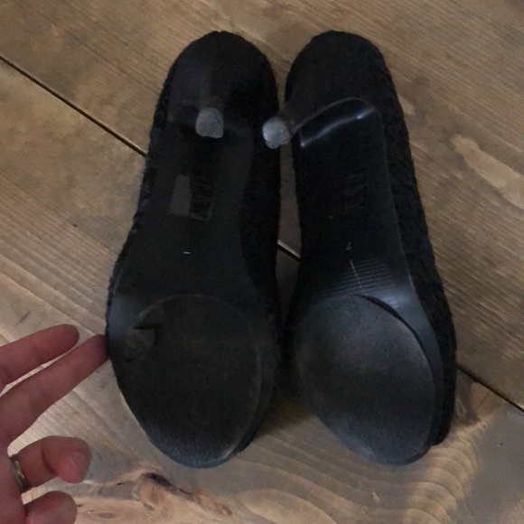 Spring lace Heels - Picture 3 of 3